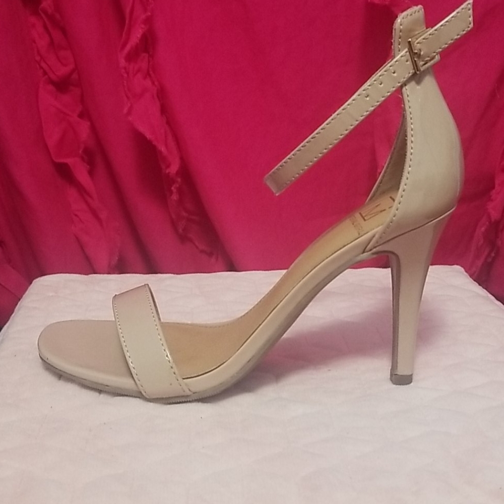 Worn only once for prom